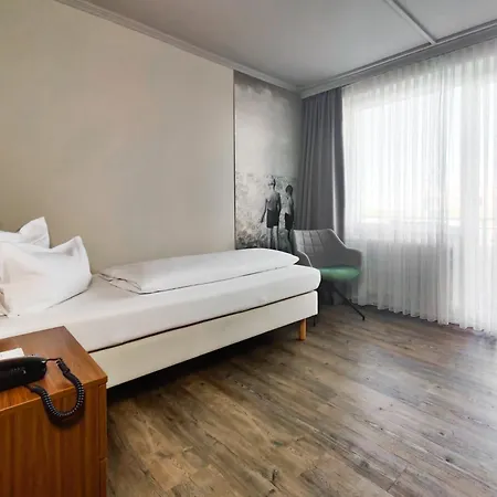 Hotel Western Donners 4*