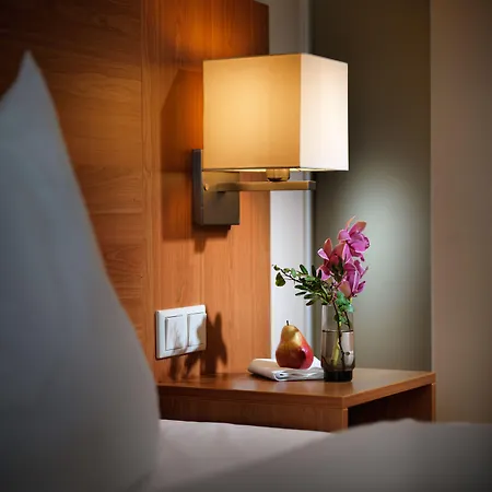 Hotel Western Donners 4*