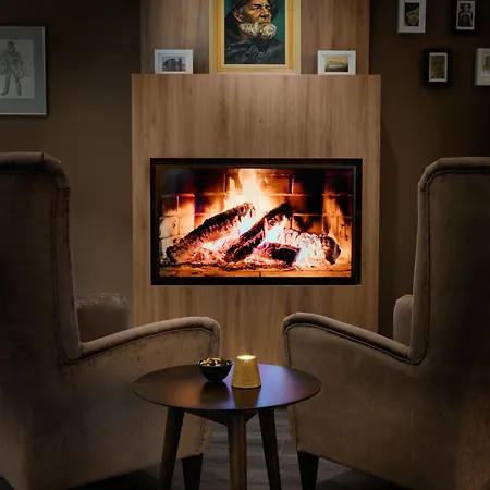 Western Donners Hotel 4*