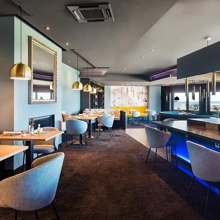 Western Donners Hotel 4*